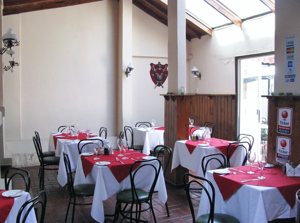 Imagen del bar/restaurante del Hotel Baleares. Foto 4