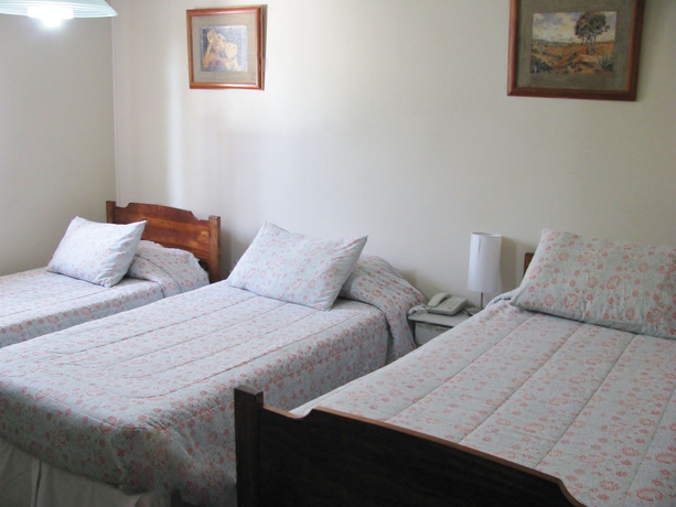 Imagen de la habitación del Hotel Baleares. Foto 10