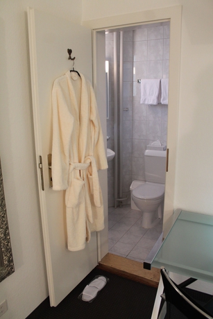 Imagen de la habitación del Hotel Balegra City Basel Contactless Self Check-in. Foto 6