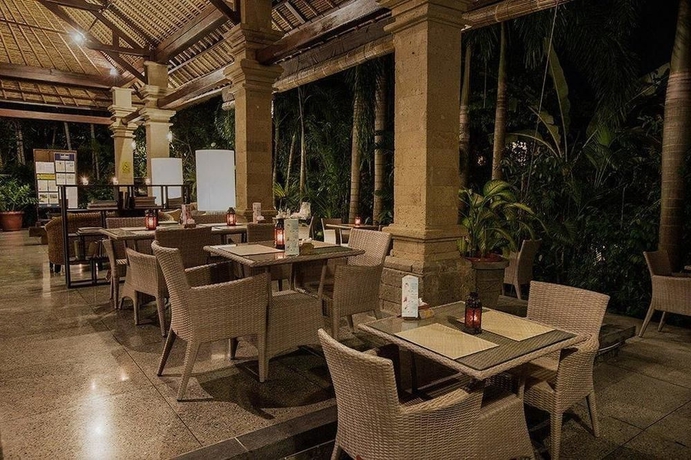 Imagen del bar/restaurante del Hotel Bali Agung Village - Chse Certified. Foto 3