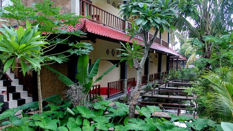 Imagen de los exteriores del Hotel Bali Bhuana Beach Cottage. Foto 5