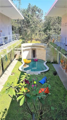 Imagen de la piscina del Hotel Bali Bobo Hostel. Foto 15