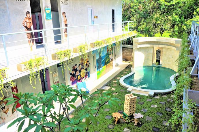 Imagen de la piscina del Hotel Bali Bobo Hostel. Foto 16