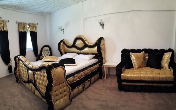 Imagen de la habitación del Hotel Bali Colosseum. Foto 10