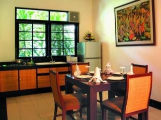 Imagen de la habitación del Hotel Bali Desa Suites. Foto 2