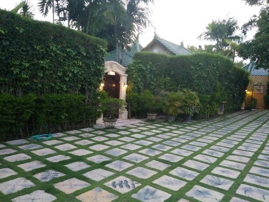 Imagen de los exteriores del Hotel Bali Emerald Villas. Foto 21