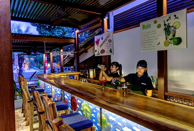Imagen del bar/restaurante del Hotel Bali Garden Beach Resort - Chse Certified. Foto 3