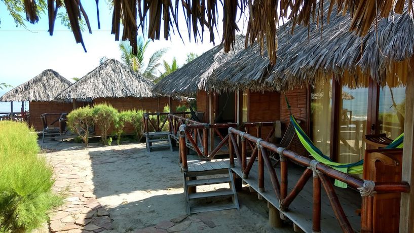 Imagen de la habitación del Hotel Bali Hai Bungalows. Foto 3