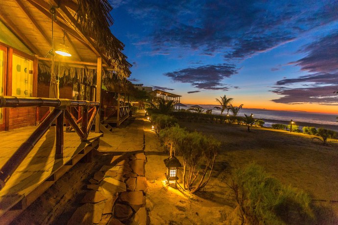 Imagen de la habitación del Hotel Bali Hai Bungalows. Foto 10