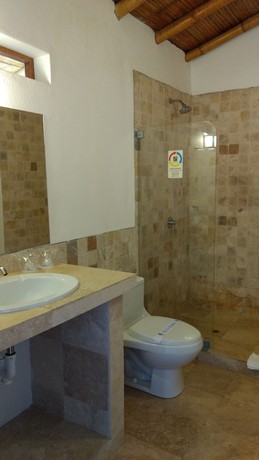 Imagen de la habitación del Hotel Bali Hai Bungalows. Foto 16