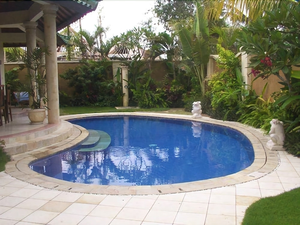 Imagen de la piscina del Hotel Bali Jade Villas. Foto 16