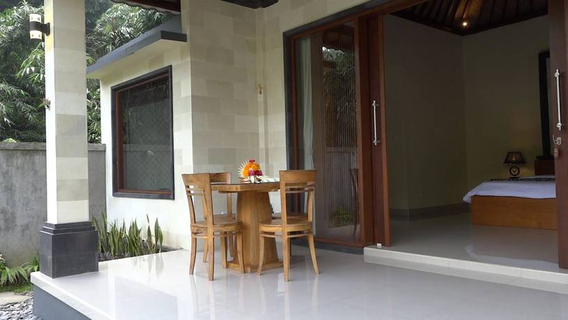 Imagen de los interiores del Hotel Bali Jungle Huts. Foto 15