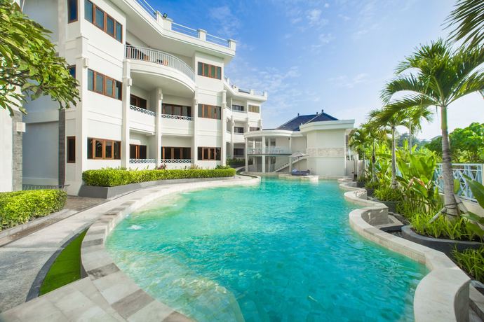Imagen de la piscina del Hotel Bali Karma Sajtra. Foto 19