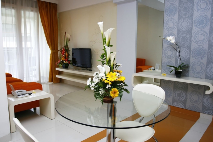 Imagen de la habitación del Hotel Bali Kuta Resort. Foto 16