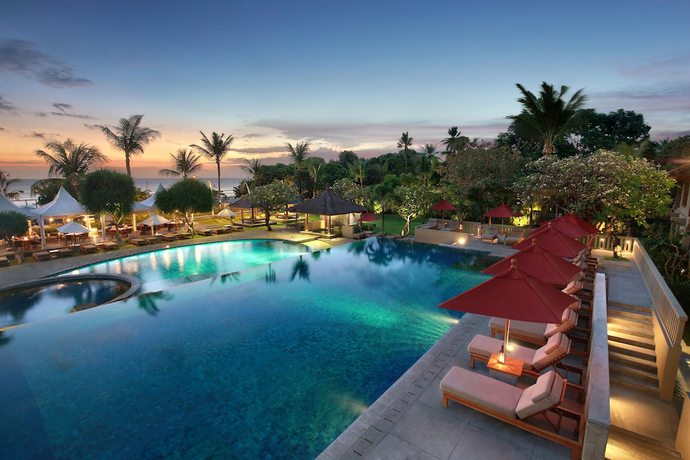 Imagen de la piscina del Hotel Bali Niksoma Boutique Beach Resort - Chse Certified. Foto 12