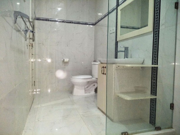 Imagen de la habitación del Hotel Bali Paradise Suites Seminyak. Foto 10