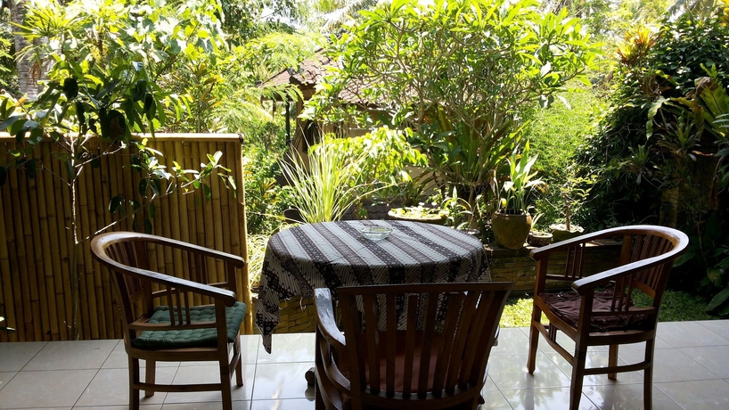 Imagen de la habitación del Hotel Bali Putra Villa. Foto 7