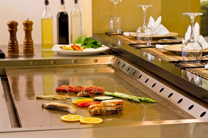 Imagen del bar/restaurante del Hotel Bali Rani. Foto 3