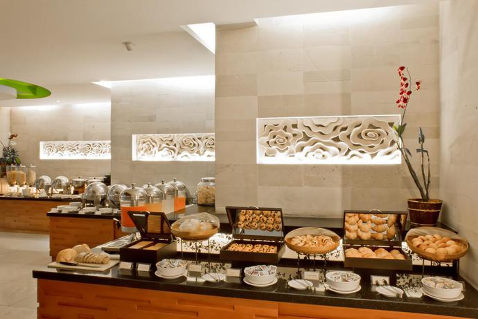 Imagen del bar/restaurante del Hotel Bali Rani. Foto 4