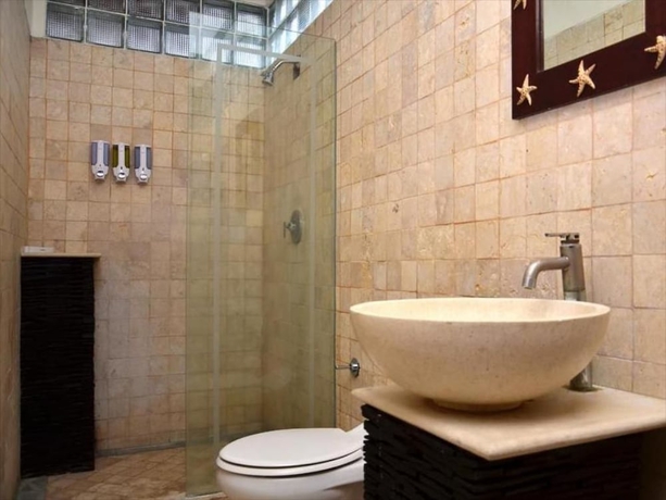 Imagen de la habitación del Hotel Bali Reski. Foto 5