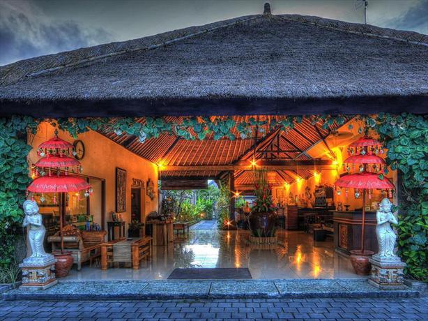 Imagen de los exteriores del Hotel Bali Rich Seminyak Villas. Foto 12