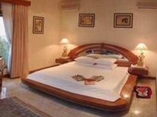 Imagen de la habitación del Hotel Bali Royal Suites. Foto 11