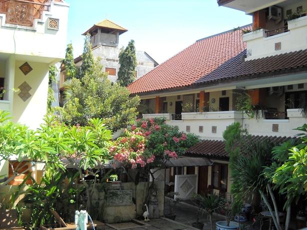 Imagen de los exteriores del Hotel Bali Sorgawi. Foto 8