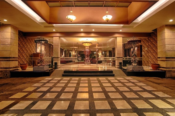Imagen de los interiores del Hotel Bali World. Foto 12