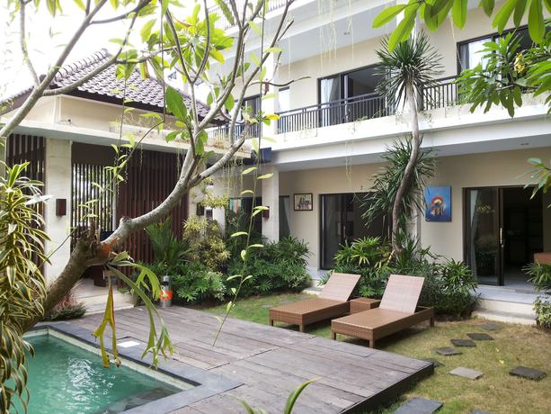 Imagen de la piscina del Hotel Balian Paradise Resort. Foto 17