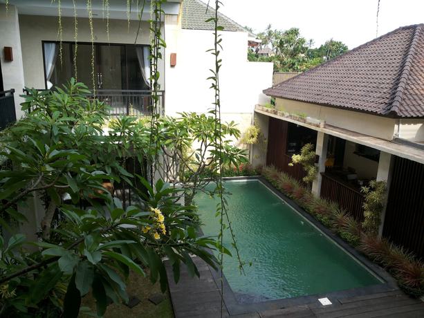 Imagen de la piscina del Hotel Balian Paradise Resort. Foto 18