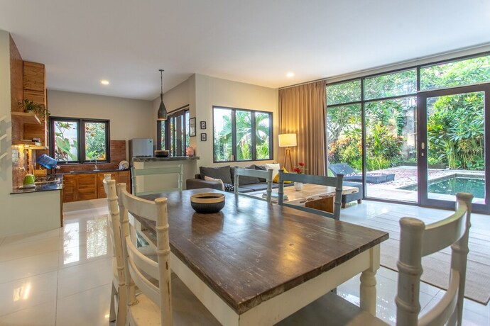 Imagen de la habitación del Hotel Balian Surf Villas. Foto 30