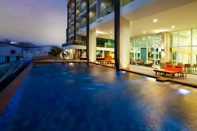 Imagen de la piscina del Hotel Balihai Bay. Foto 10