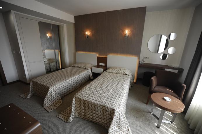 Imagen de la habitación del Hotel Baliktasi City. Foto 13