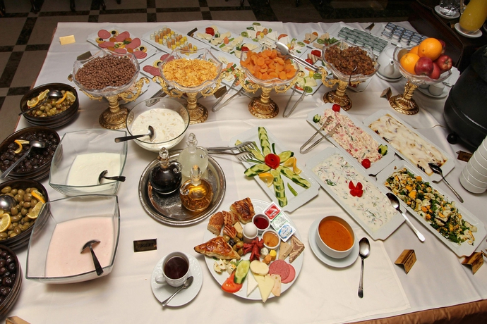 Imagen del bar/restaurante del Hotel Balin - Special Class. Foto 2