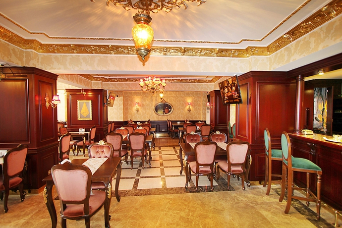 Imagen del bar/restaurante del Hotel Balin - Special Class. Foto 3