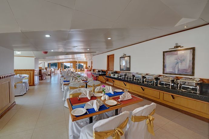 Imagen del bar/restaurante del Hotel Baljees Regency. Foto 4