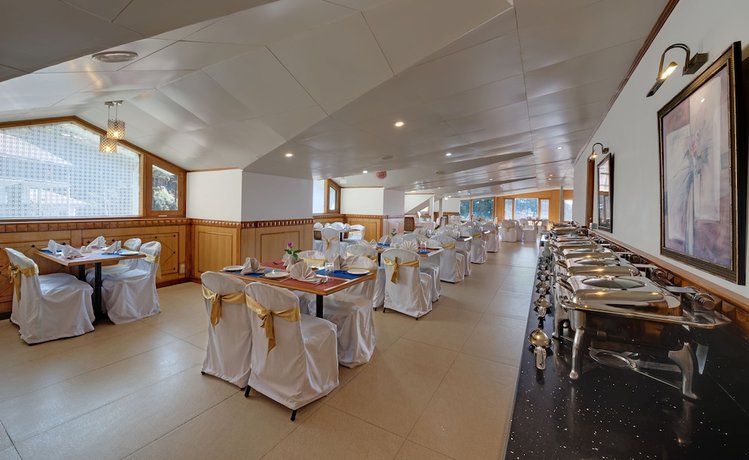 Imagen del bar/restaurante del Hotel Baljees Regency. Foto 5