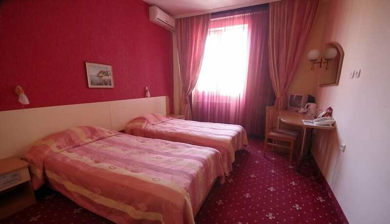 Imagen de la habitación del Hotel Balkan, Gabrovo Ciudad. Foto 9