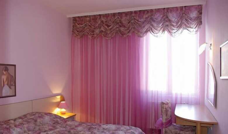 Imagen de la habitación del Hotel Balkan, Gabrovo Ciudad. Foto 10