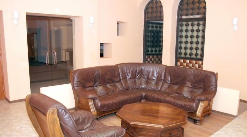 Imagen de los interiores del Hotel Balkan, Gabrovo Ciudad. Foto 17