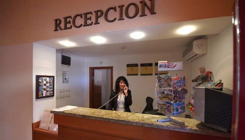 Imagen de los interiores del Hotel Balkan, Gabrovo Ciudad. Foto 20