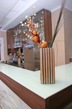 Imagen del bar/restaurante del Hotel Balkan Garni. Foto 2