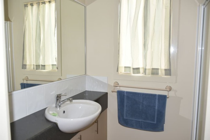 Imagen general del Hotel Ball Park Caravan Park. Foto 5