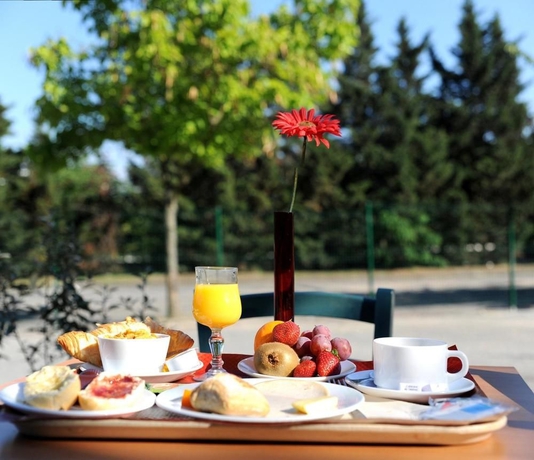 Imagen del bar/restaurante del Hotel Balladins Aulnay Garonor. Foto 3