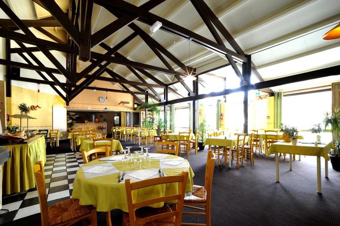 Imagen del bar/restaurante del Hotel Balladins Saint-Ouen L'Aumône Caravelle. Foto 2