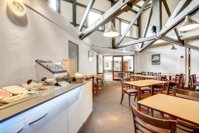 Imagen de los interiores del Hotel Balladins Saint-Ouen L'Aumône Caravelle. Foto 8