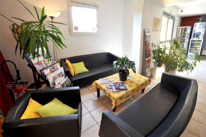 Imagen de los interiores del Hotel Balladins Sarcelles. Foto 11