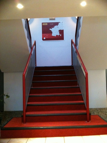 Imagen de los interiores del Hotel Balladins Sarcelles. Foto 14