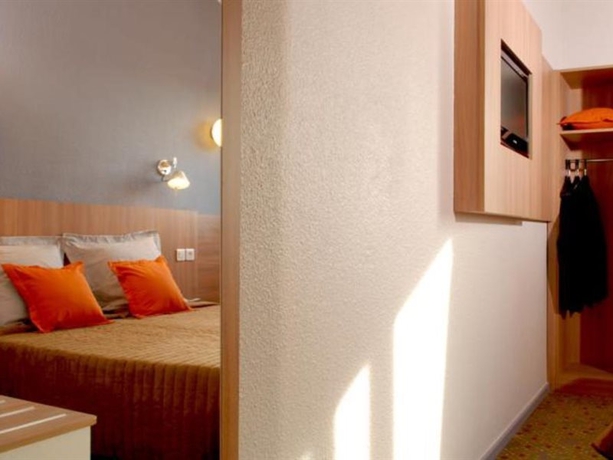 Imagen general del Hotel Balladins Savigny Le Temple. Foto 12