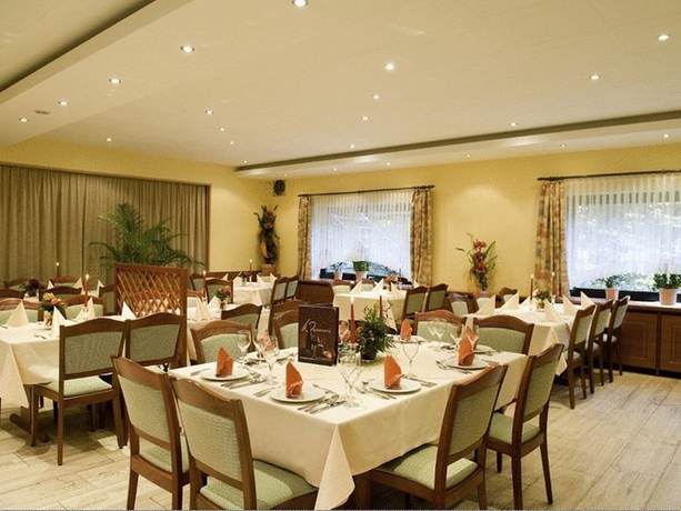 Imagen del bar/restaurante del Hotel Ballands And Restaurant. Foto 3